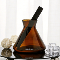 Bouteille en verre plate en forme d'heure de prière/conique de 250 ml, nouveau design, directement de l'usine, avec pulvérisateur à pompe, disponible en noir/ambre/bleu transparent/blanc