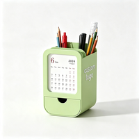 Organisateur de bureau multifonctionnel : porte-stylos, calendrier, tiroir, support pour notes adhésives, personnalisable avec logo, idéal pour cadeaux d'accueil et de rentrée