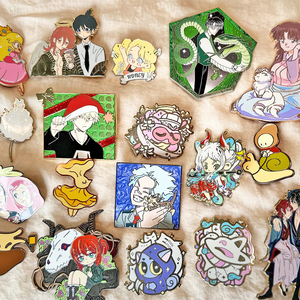 Kunshan yaka <span class=keywords><strong>Pin</strong></span> rozeti imalatı özel kişiselleştirilmiş karikatür yumuşak sert emaye pimleri toplu gül altın kaplama Anime pimleri özel - Product Image 2