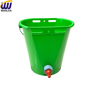 WANJIA Nouveau Seau d'Alimentation Durable en Plastique Alimentaire 12L avec <span class=keywords><strong>Tétine</strong></span> et Robinet Réutilisables Écologiques pour Agneaux, Veaux et Chèvres Bébés - Product Image 4