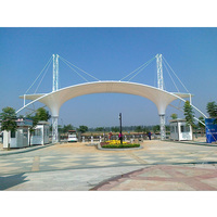 Structure de membrane tendue moderne en PTFE ETFE pour abri de voiture, auvent d'entrée, toit, villa de luxe aux Émirats arabes unis, portail commercial, hôtel, école