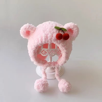 Bonnet d'hiver doux et chaud pour bébé, en peluche, avec oreilles d'ours, motif cerise, fleur et carotte, avec pompon à nouer, style sombrero infantil