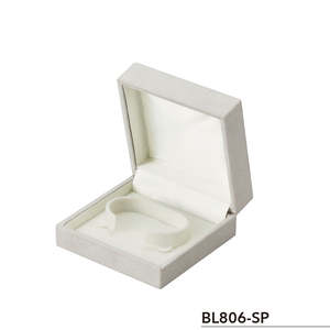 Vente en gros de coffrets cadeaux de bijoux de luxe personnalisés durables de haute qualité - Product Image 4