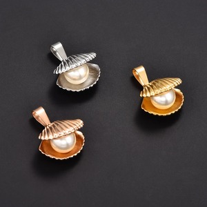 Collier pendentif de luxe en acier inoxydable pour femme, bijoux de luxe pour les fêtes avec breloques coquillages et perles, accessoires de bijoux DIY, vente en gros - Product Image 2