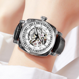 Chronographe sportif automatique en acier inoxydable de haute qualité, sur mesure, exquis et luxueux, avec une esthétique de style professionnel. - Product Image 5