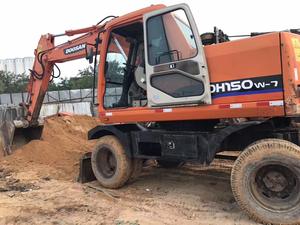 Pelle pelleteuse multifonctionnelle sur chenilles originale de la Corée DOOSAN DH150 Hyundai à haut rendement en bon état d'occasion en vente - Product Image 4