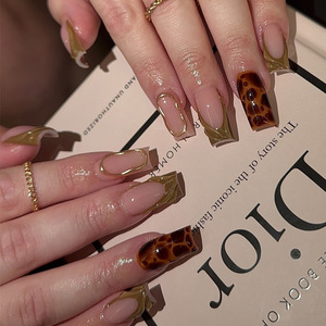 <span class=keywords><strong>Uñas</strong></span> Postizas Acrílicas de Lujo en Negro y <span class=keywords><strong>Dorado</strong></span>, Largas y Cuadradas, Hechas a Mano, <span class=keywords><strong>con</strong></span> Degradado Nude, Elegantes, para Salón - Product Image 5