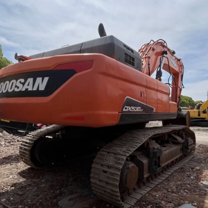 Excavadora de cadenas Doosan DX530LC usada, excavadora minera grande de 52 toneladas, motor Scania DC13, sistema hidráulico original, Doosan de segunda mano - Product Image 1