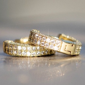 Orecchini a polsino scintillanti da donna, gioielli eleganti e alla moda, accessorio per feste formali - Product Image 6