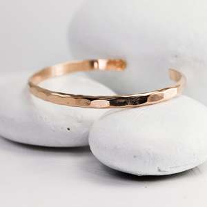 ความสุขที่ทำด้วยมือกว้างตอกข้อมือกุหลาบทอง - Product Image 1