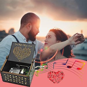 Caja <span class=keywords><strong>de</strong></span> música <span class=keywords><strong>de</strong></span> madera tallada vintage <span class=keywords><strong>No</strong></span> puede evitar Enamorarse-Regalo para amante Novio Novia Esposo Esposa en color negro - Product Image 5