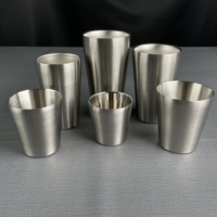 Gobelet à double paroi en acier inoxydable Grande capacité Utilisation polyvalente Isolation sous vide Options durables résistantes à la rouille pour verres à bière