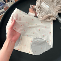Culotte en soie glacée aux fraises ultra-mince sans couture pour femme Culotte mi-taille à séchage rapide antibactérienne pour les étudiants