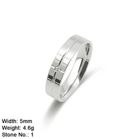 Bague de Fiançailles et de Mariage en Gros : Anneau Simple, Sertissage Clos, Design Tendance et Classique