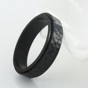 yunnique Hand Hammered <b>Titanium</b> Steel <b>Ring</b> Black Unisex Minimalist Jewelry Gift Geometric Pattern - Product Image 4