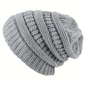 Patch en cuir personnalisé tissu satiné femmes hiver chaud tricoté chapeau câble tricot gros Slouchy Satin doublé Beanie - Product Image 2