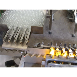 Machine de remplissage automatique d'ampoules de haute précision, machine de remplissage <span class=keywords><strong>et</strong></span> de scellage d'ampoules de sirop - Product Image 3