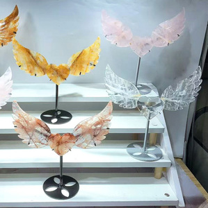 Nouveau design de quartz rose naturel aile coeur support sculpté à la main pierre de guérison quartz clair ailes d'ange sculpture pour bricolage artisanat - Product Image 2