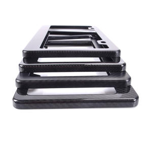 Plaque d'immatriculation de voiture en fibre de carbone personnalisée - Design élégant et unique - Product Image 4