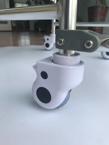 Chaise roulante de douche à domicile pour les personnes âgées désactivées Chaise de douche 2 en 1 Couvre-siège souple Commode Fauteuil roulant - Product Image 4