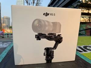 Stabilisateur de caméra portable DJI RS 5 (combo transmission SDR) avec algorithme de stabilisation du cardan <span class=keywords><strong>Ronin</strong></span> RS 5 Combo - Product Image 5
