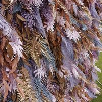 Mur de fleurs artificielles bohème avec base en tissu pour mariage, toile de fond florale mauve pour la décoration de fête d'automne