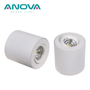 ไฟสปอตไลท์ LED แบบติดพื้นผิว COB IP44 2700K แสงวอร์มไวท์ อะลูมิเนียม หมุนได้ 360 องศา 9.5W ปรับได้ ไฟสปอตไลท์ติดเพดาน ภายในอาคาร ทันสมัย - Product Image 1