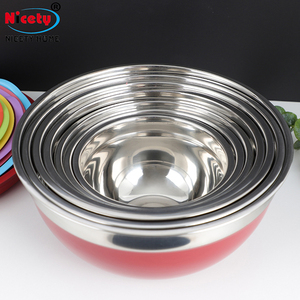 Set Mangkuk Pencampur Salad dan Sayuran Ukuran Besar dari Baja Tahan Karat dengan Ukuran Berbeda - Product Image 3
