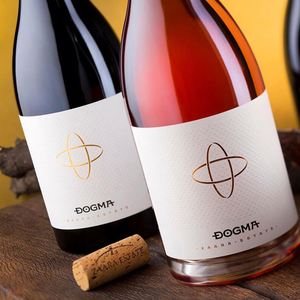 Étiquette personnalisée pour vin rouge avec texte, logo en relief doré, autocollant UV sélectif pour champagne et vin - Product Image 5