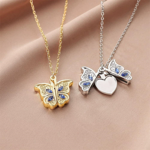 Elegante Collana con Ciondolo a Cuore Apribile a Farfalla Incisa con 'Ti Amo', un Regalo Romantico per Proposte N81320 - Product Image 1