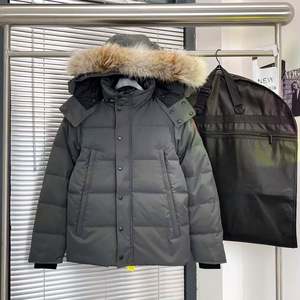 Parka Invernale da Uomo Stile Classico di Alta Qualità, Antivento, con Vera Pelliccia di Coyote, Imbottito in Piuma d'Oca - Product Image 2