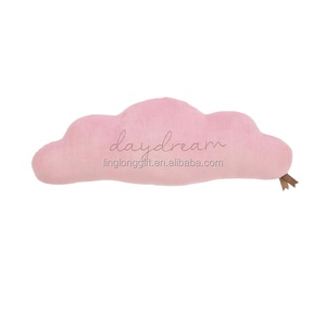 Özel pembe bulut desen bebek yastık sevimli kişilik bebek Pacificate yastık sıcak satış anormallik şekil süslemeleri yastık - Product Image 1