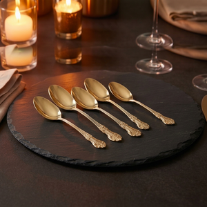 Ensemble de cuillères à thé élégantes finition or avec manches ornées, compatibles lave-vaisselle, pour occasions de mariage - Product Image 1