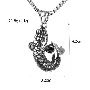 Yunnique Collar con colgante de pez Koi 3D de acero inoxidable, amuleto unisex para hombres y mujeres - Product Image 5