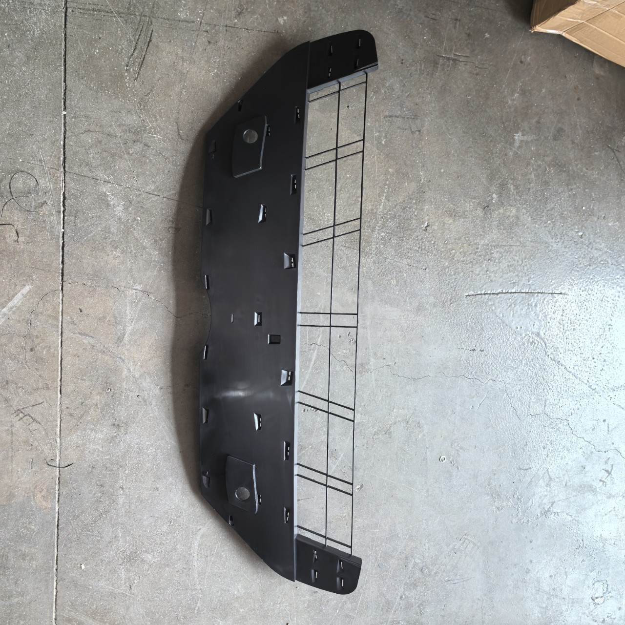 Grille avant et garniture arrière pour ES 25