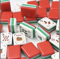 Ensemble de Mahjong Américain de Noël Bicolore Rouge Automatique Écologique en Acrylique Multi-couches 160 Tuiles Personnalisé Père Noël Renne
