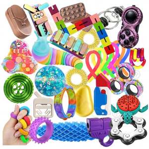 Calendrier de l'Avent Fidget avec différents jouets fidget, y compris des anneaux, des sliders, des pistolets et des puzzles, pour le soulagement quotidien du stress et le plaisir sensoriel - Product Image 1