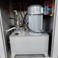 Machine d'essai de compression et de flexion du béton pour l'analyse des échantillons de béton