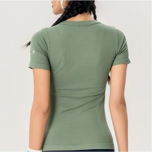 T-shirt de sport côtelé moulant à manches courtes pour femme, séchage rapide, haute extensibilité, idéal pour le tennis, le yoga et la course à pied (vente en gros) - Product Image 4