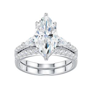 Élégante bague de mariage en or blanc 14 carats avec diamant de laboratoire taille marquise et pierres latérales taille trillon pour femme - Product Image 1