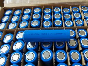 Factory Direct <span class=keywords><strong>18650</strong></span> Batterie 2600mAh 3000mAh 3200mAh 3500mAh 2000mAh 2200mAh 3,7 V NCM Lithium-<span class=keywords><strong>Li</strong></span>-Ionen-Batterie - Product Image 4