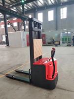 Gerbeur électrique 1,5T 1500kg, hauteur de levage 4m, batterie lithium-ion 24V/90Ah, triple mât