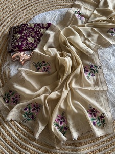 Sari en Georgette Souple et Brillante Tissé à la Main pour Femme - Séchage Rapide, Protection Solaire, Tenue Traditionnelle Indienne pour Mariage et Fêtes - Product Image 1