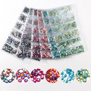 Bien Taille Ongles Décoration Ornements En Verre <span class=keywords><strong>Strass</strong></span> <span class=keywords><strong>Pas</strong></span> <span class=keywords><strong>Cher</strong></span> Fournisseur Ongles Cristal Verre <span class=keywords><strong>Strass</strong></span> - Product Image 2