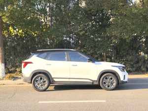 <span class=keywords><strong>Kia</strong></span> <span class=keywords><strong>Seltos</strong></span> <span class=keywords><strong>2023</strong></span> 1.5L CVT Version Deluxe pour <span class=keywords><strong>Kia</strong></span> SUV Essence – Voitures Neuves à Vendre – Meilleures Ventes - Product Image 3