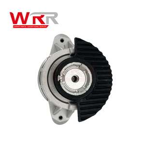 2042404317 2042400617 ยางรองแท่นเครื่องสำหรับรถเบนซ์ W204 X204 GLK300 C300 ยางรองแท่นเครื่องด้านหน้าที่เชื่อถือได้ ช่วยลดแรงสั่นสะเทือน - Product Image 3