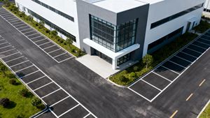 <span class=keywords><strong>Abito</strong></span> Vestaglia da Donna Taglie Forti Autunnale <span class=keywords><strong>a</strong></span> <span class=keywords><strong>Maniche</strong></span> Lunghe in Raso Lucido Liscio, Vestibilità Ampia, Casual, <span class=keywords><strong>con</strong></span> Scollo <span class=keywords><strong>a</strong></span> V e <span class=keywords><strong>Maniche</strong></span> <span class=keywords><strong>a</strong></span> <span class=keywords><strong>Pipistrello</strong></span> - Product Image 6