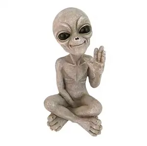 Venta al por mayor resina sentada pequeña arenisca saludos terrícolas OVNI alienígena jardín espacio exterior estatuas extraterrestres