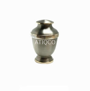 Urna impresa de metal Diseño personalizado Artesano Hecho a mano Acabado Memorial Urnas para adultos para un ser querido Suministros funerarios Urnas - Product Image 6