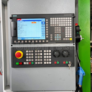 เครื่องกัดแนวตั้งศูนย์เครื่องจักร <span class=keywords><strong>CNC</strong></span> ประสิทธิภาพสูง3<span class=keywords><strong>แกน</strong></span>เครื่องกัด4<span class=keywords><strong>แกน</strong></span>ซีเมนส์828D BT40 CTS - Product Image 5